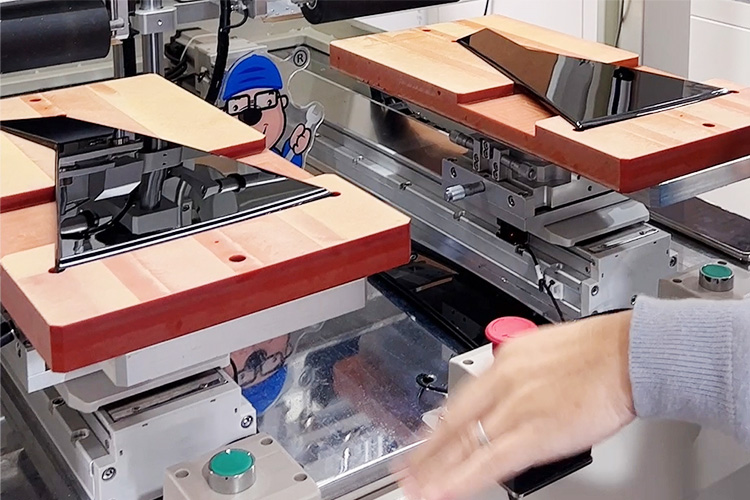 汽車BC柱貼膜機(jī)-自動(dòng)貼膜機(jī)廠家東莞市德尚精密機(jī)械設(shè)備有限公司